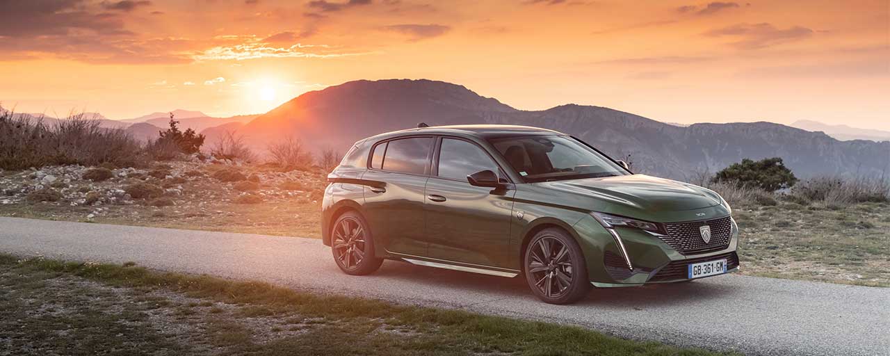 PEUGEOT, 211. YIL DÖNÜMÜNÜ VE OTOMOTİVDEKİ 130 YILLIK TARİHİNİ YENİ 308 İLE KUTLUYOR