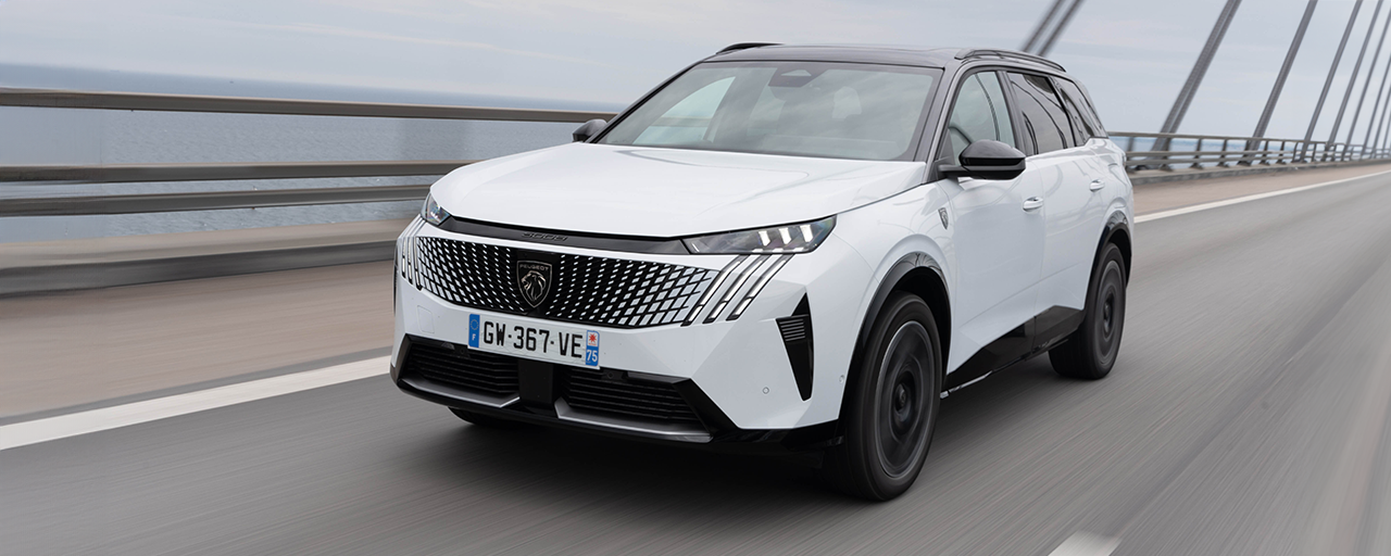 PEUGEOT İLE GELECEĞE YOLCULUK: “ART ON CARS”