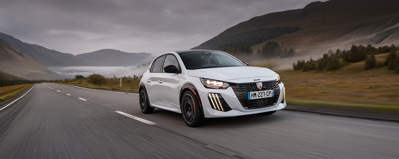 YENİ PEUGEOT E-208 GTi 2027’DE TÜRKİYE’DE YOLLARA ÇIKIYOR!